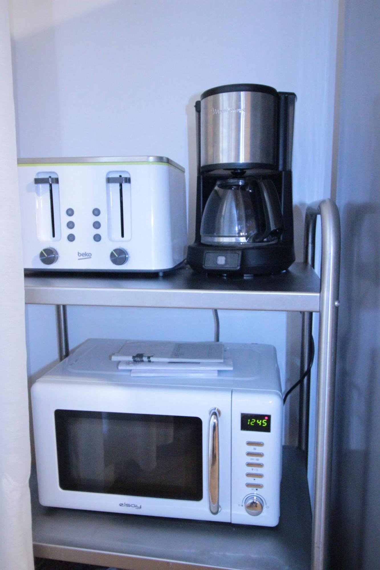 Logement Neuf "Meuse" - Hyper Centre - Parking Proche - Proche Gare - 4 Chambres - Terrasse Couverte - Wifi ! Gere Par Prestazen'Services Verdun-sur-Meuse Kültér fotó