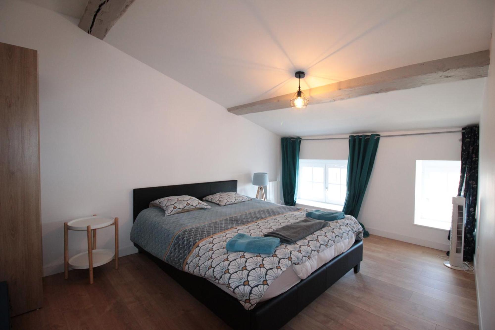 Logement Neuf "Meuse" - Hyper Centre - Parking Proche - Proche Gare - 4 Chambres - Terrasse Couverte - Wifi ! Gere Par Prestazen'Services Verdun-sur-Meuse Kültér fotó